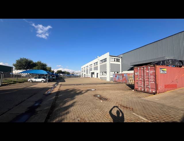 2,594M² WAREHOUSE TO LET IN SPARTAN